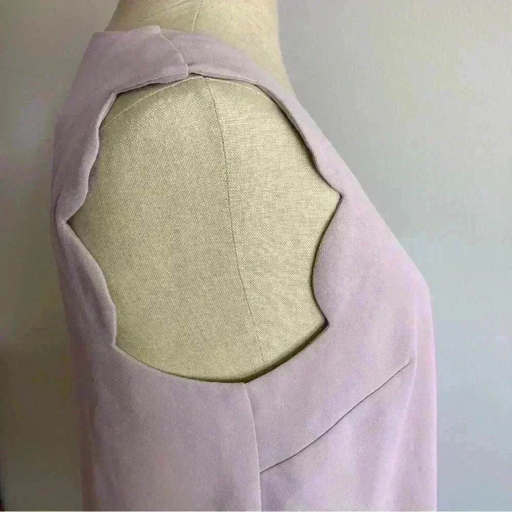 CeCe Women's Medium Dusty Pink Scalloped Sleeveless Blouse V neck - Picture 5 of 7